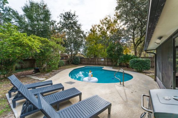 “Serenity at Chatwood” Pool, Hot Tub, Grill