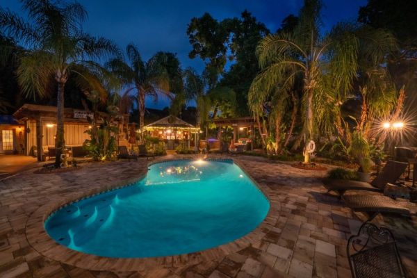 Tropical Paradise-Main House | Team Joseph Ellen