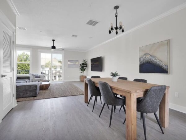 Jax Beach Retreat – Blocks from beach