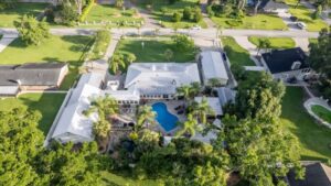 Saint Johns Oasis  – Pool, Hot Tub, Grill
