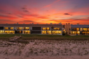 The Sandbar Suite: Steps to the Beach