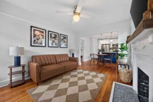 The Dellwood Cottage – Near Local Shops & Eats
