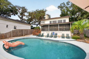 Dockside on Strawberry Creek – Pool, WiFi, AC